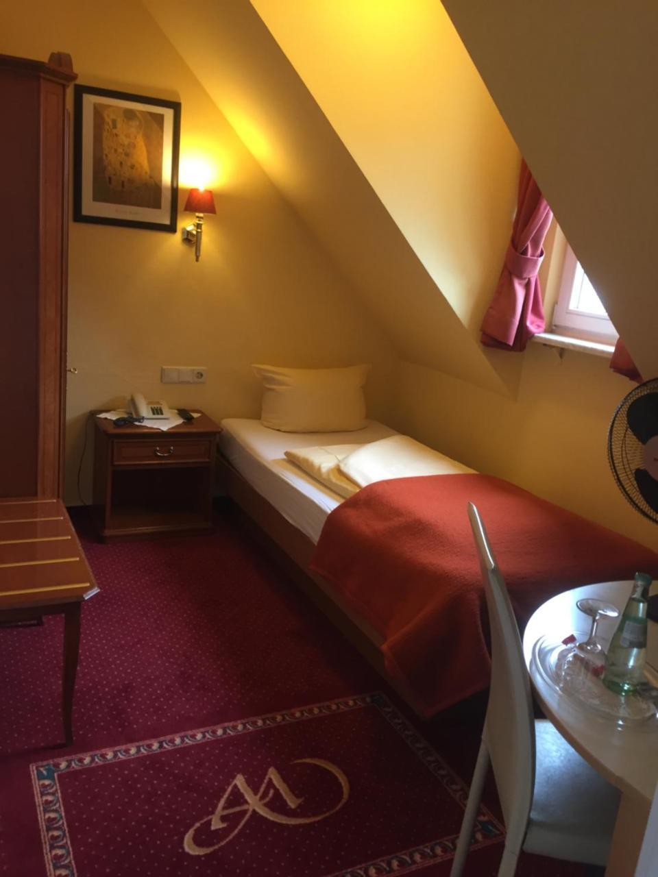 Hotel Garni Wiestor Uberlingen Exterior photo